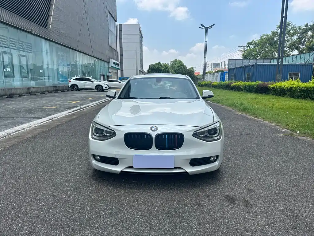 BMW 1 Series (Import) — миниатюра 2