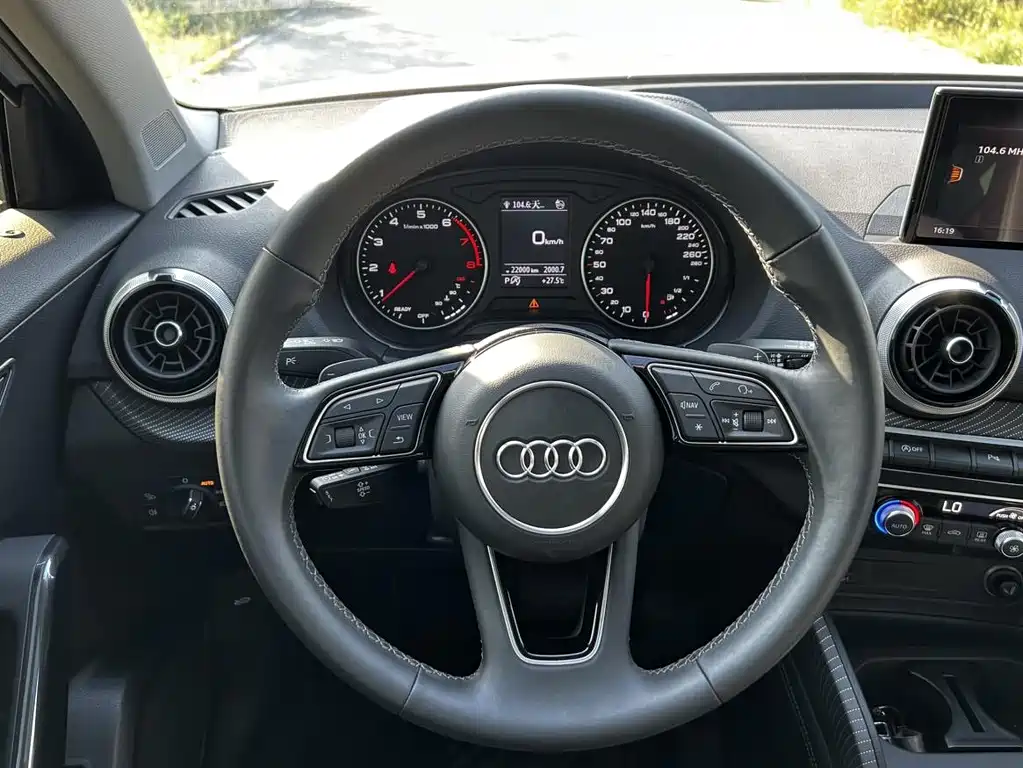 Audi Q2L — миниатюра 15