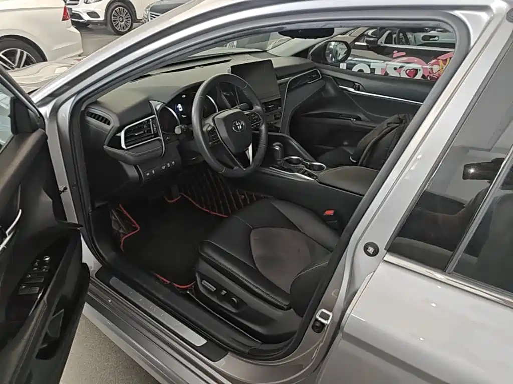 Toyota Camry — миниатюра 15