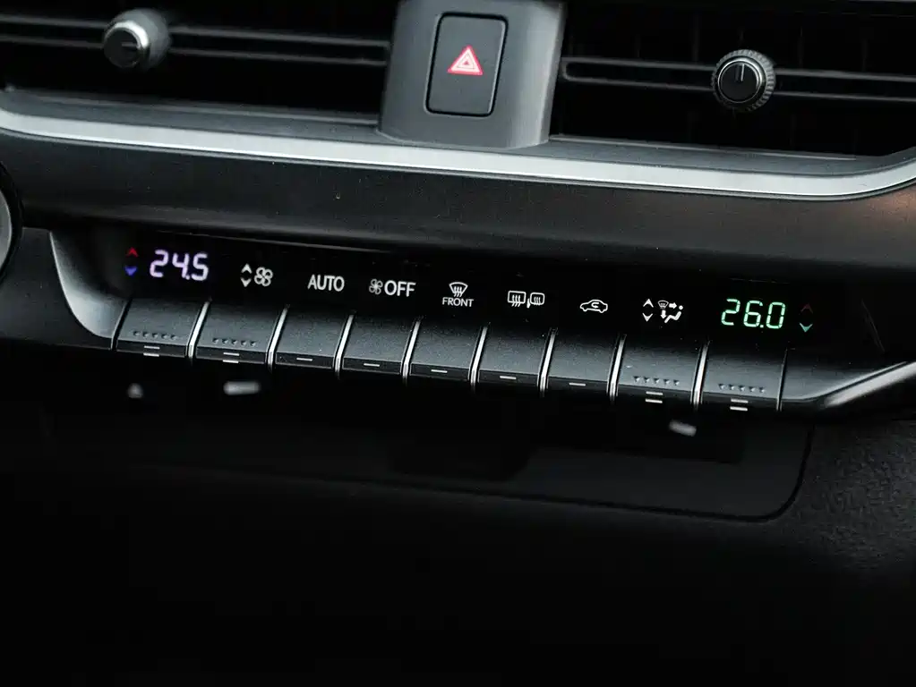 Lexus UX — миниатюра 19