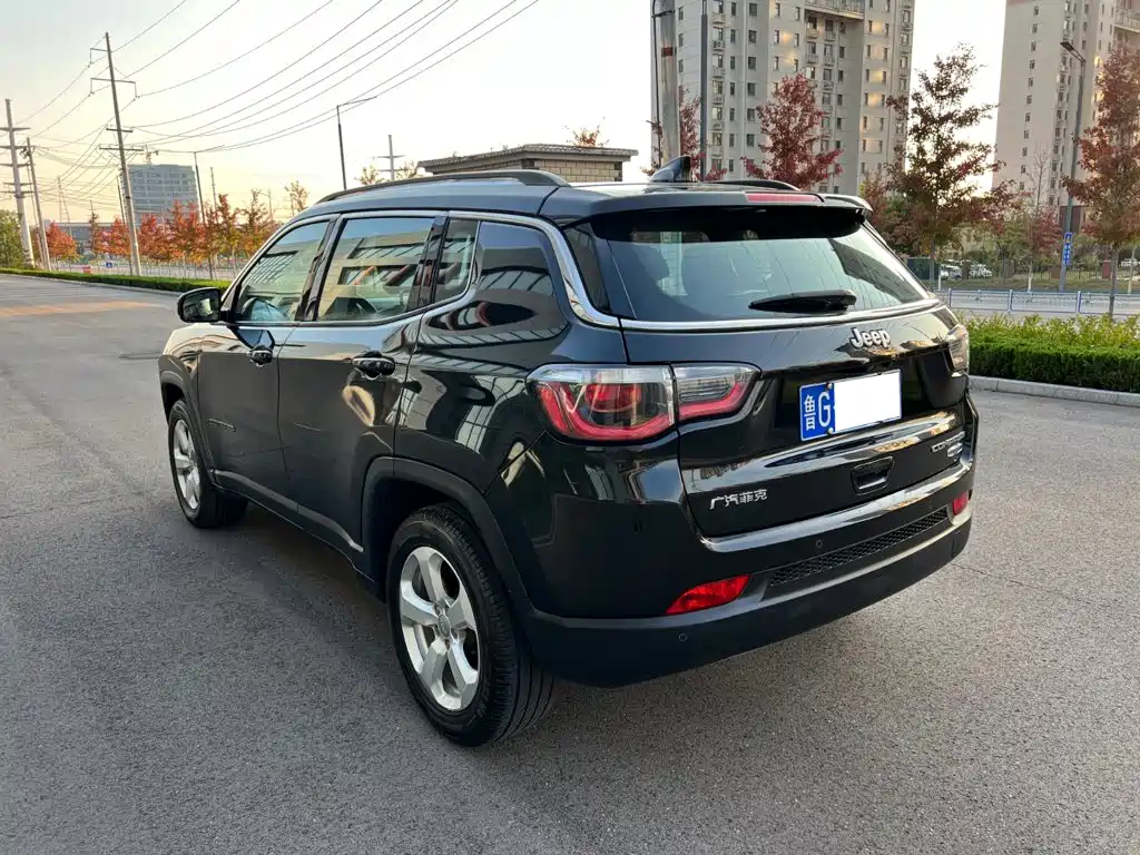 Jeep Compass — миниатюра 5