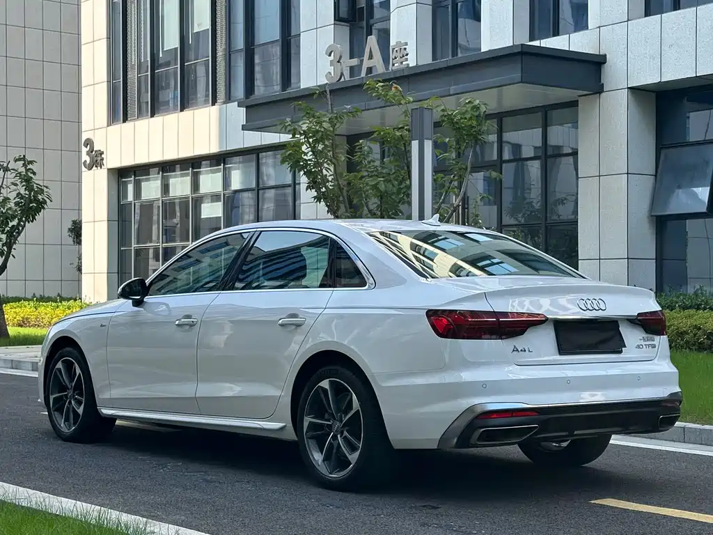 Audi A4L — миниатюра 28
