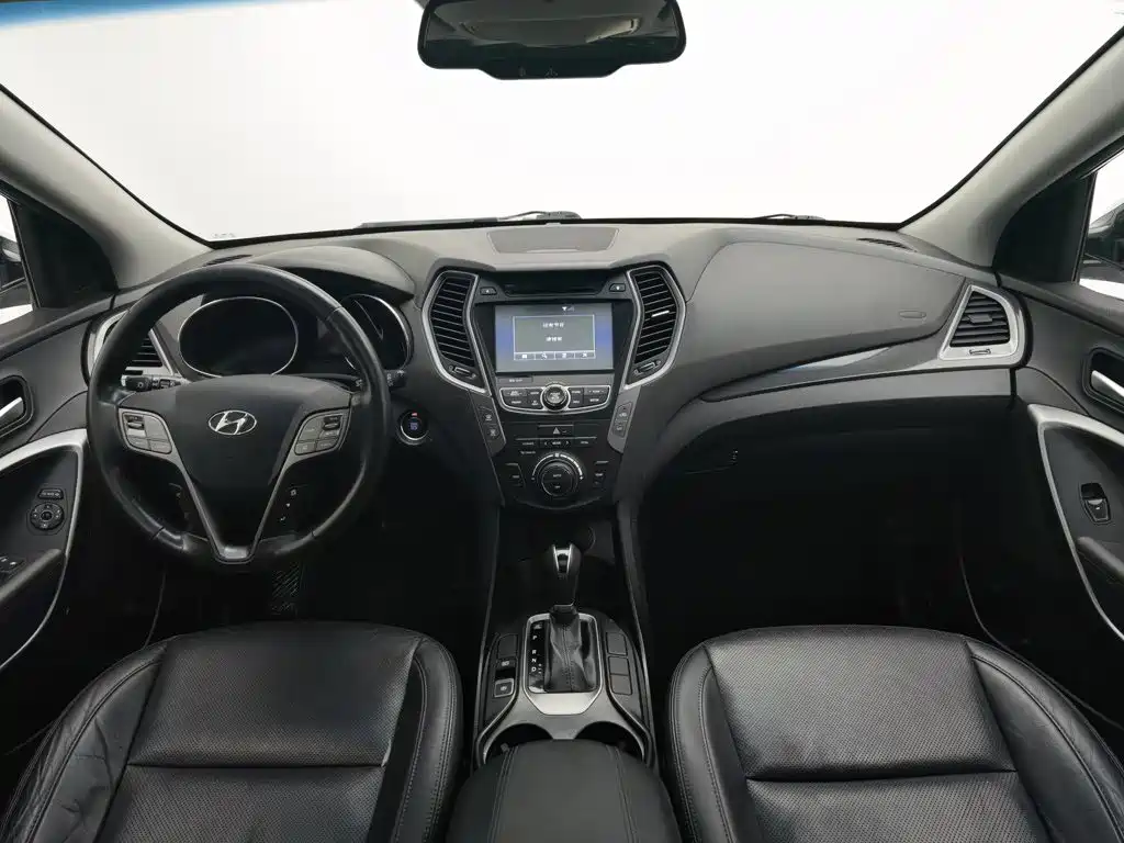 Hyundai Santa Fe — миниатюра 5