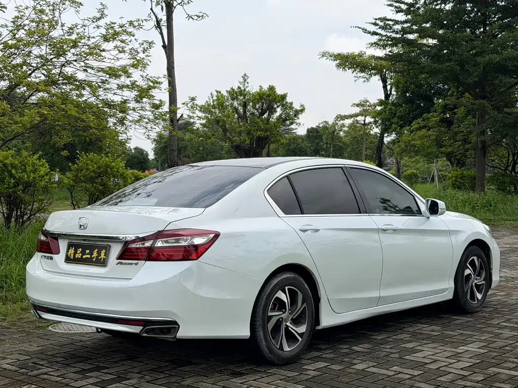 Honda Accord — миниатюра 5