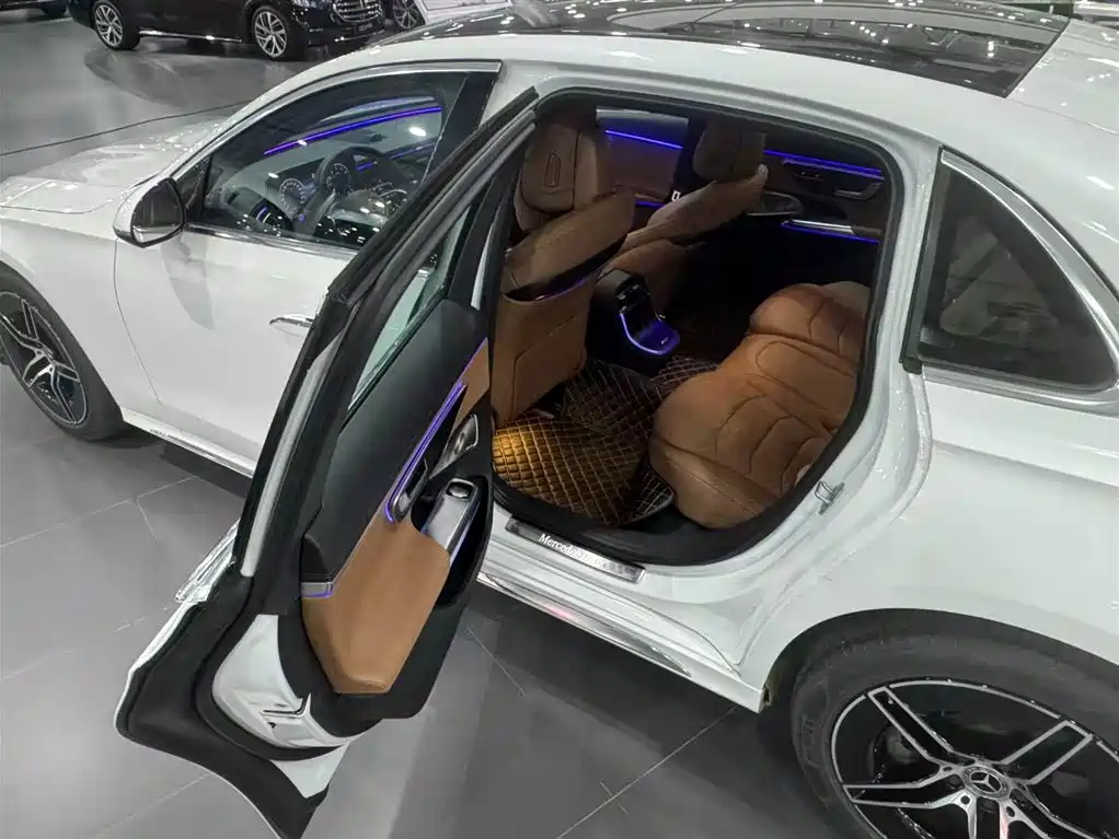 Mercedes-Benz E-Class — миниатюра 15