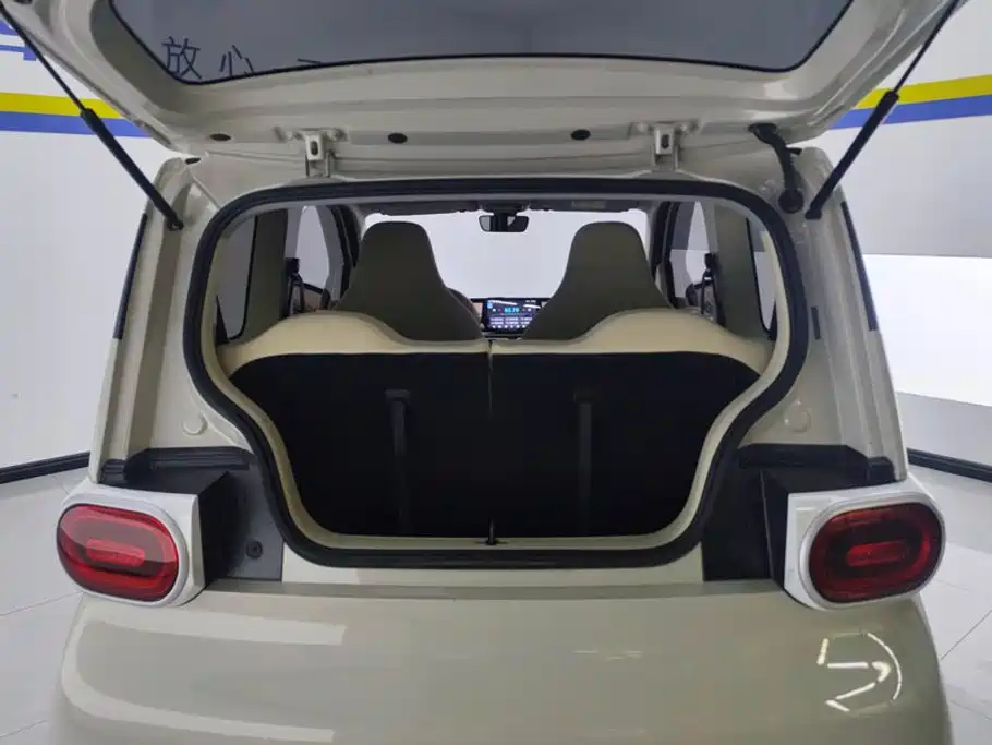 Wuling MINIEV — миниатюра 4