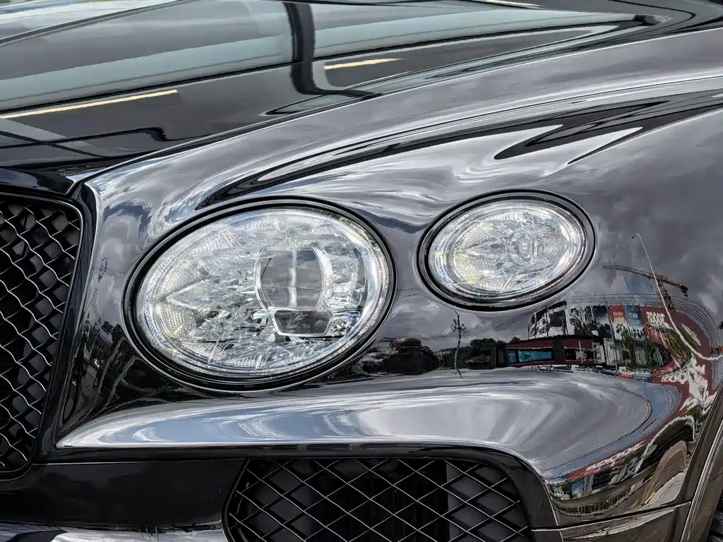 Bentley Bentayga — миниатюра 8