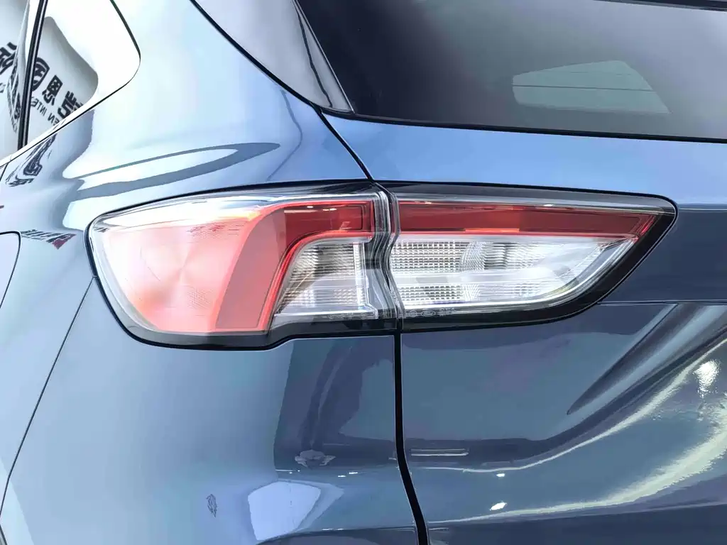 Ford Escape — миниатюра 25