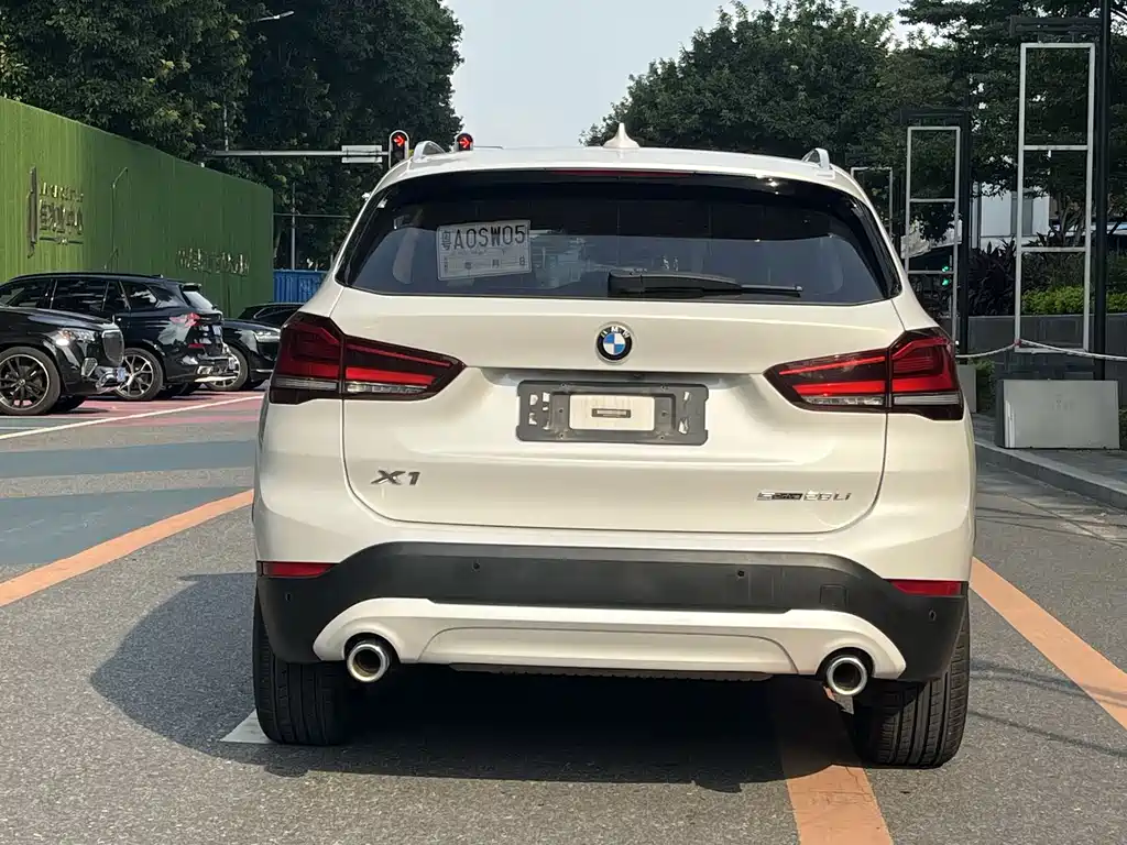 BMW  X1