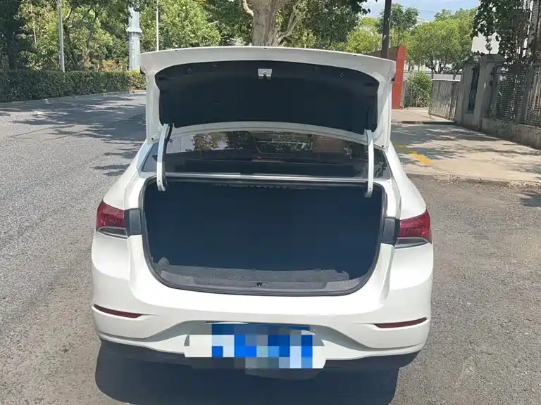 Buick Excelle — миниатюра 9