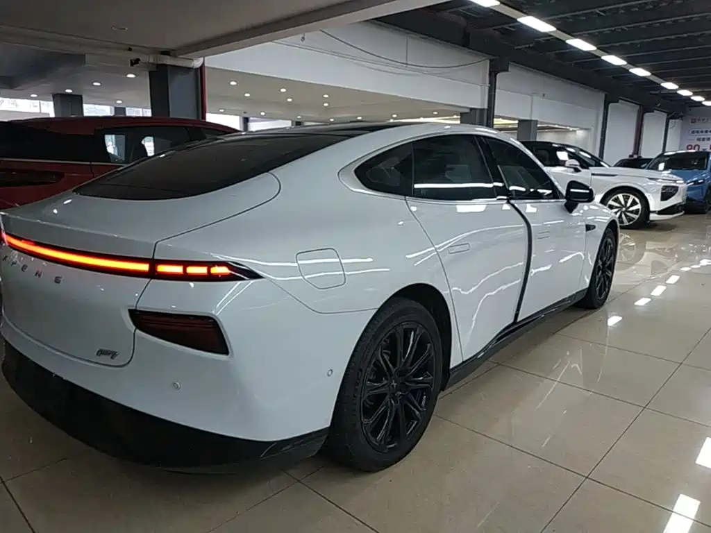XPeng P7 — миниатюра 7