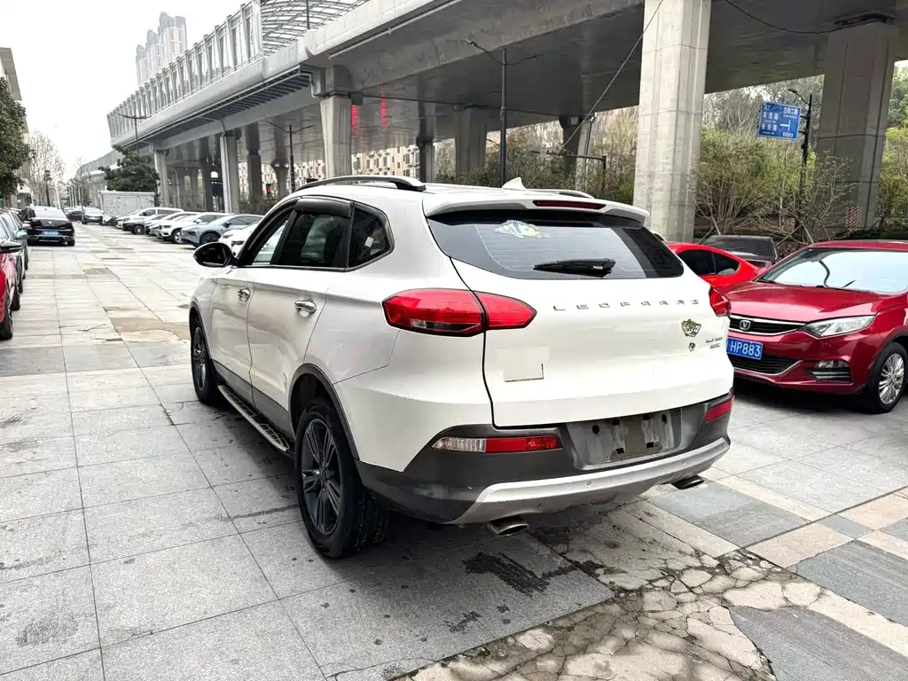 Changfeng CS10 2016 2.0T MT
