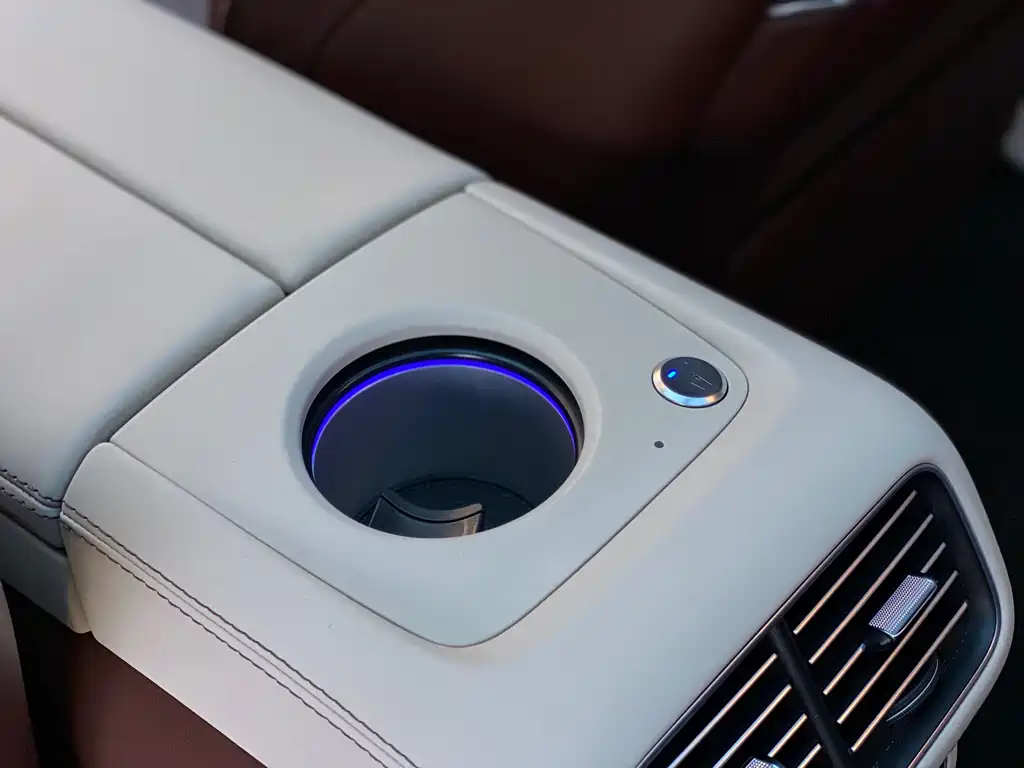 MERCEDES-BENZ MAYBACH GLS