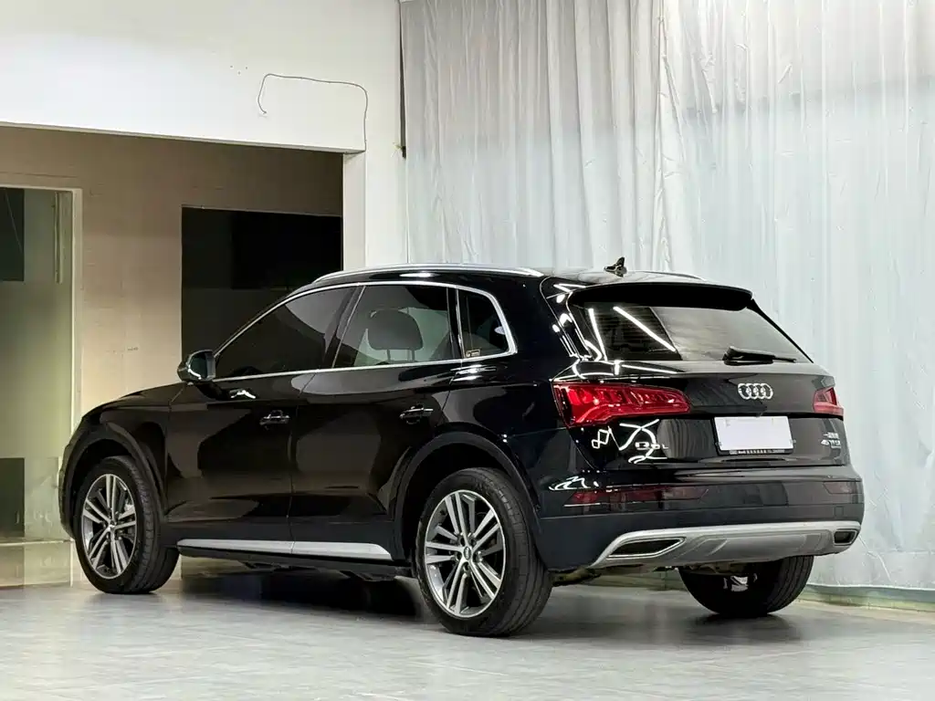 Audi Q5L — миниатюра 3