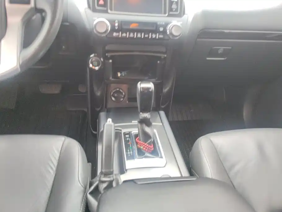 Toyota Prado — миниатюра 16