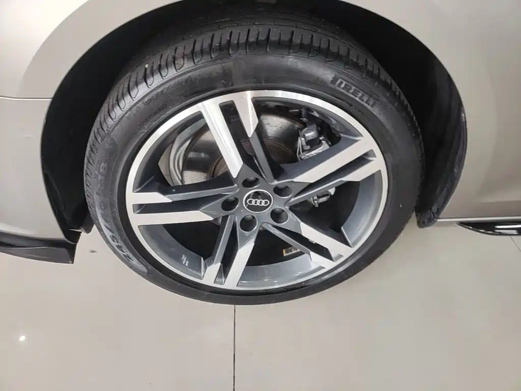 Audi A4L — миниатюра 23