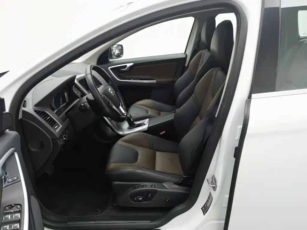 Volvo XC60 — миниатюра 10