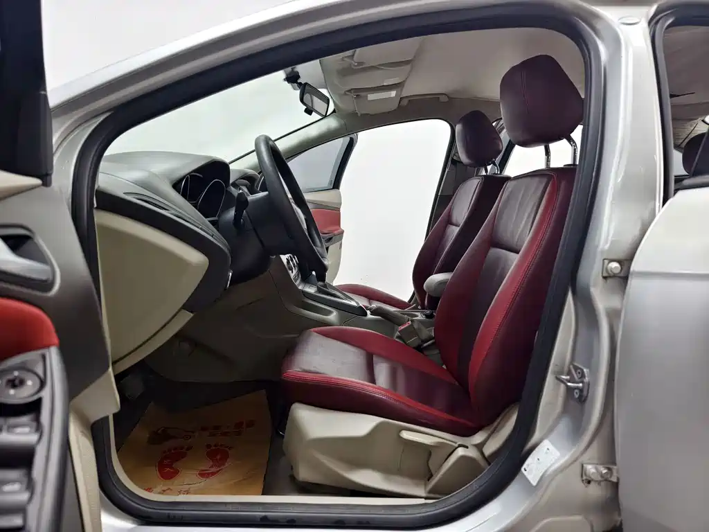 Ford Focus — миниатюра 10