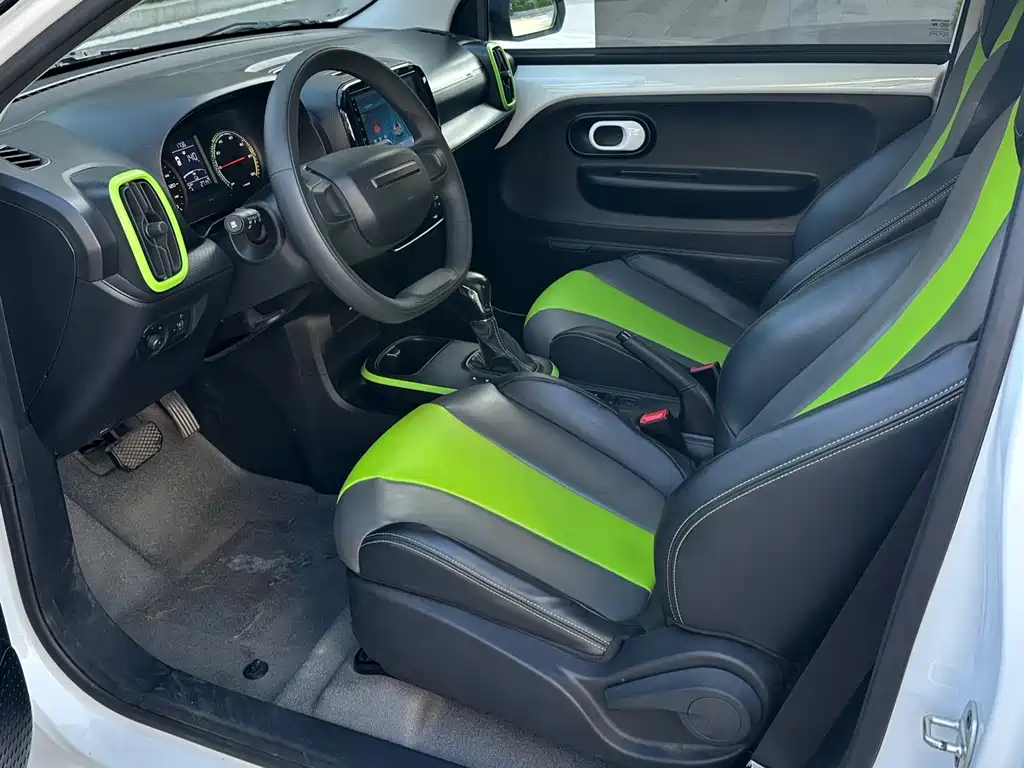 Roewe Clever 2021 302km