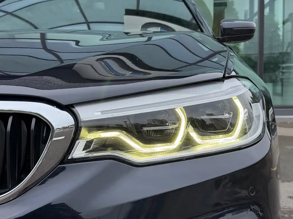 BMW 5 Series — миниатюра 22
