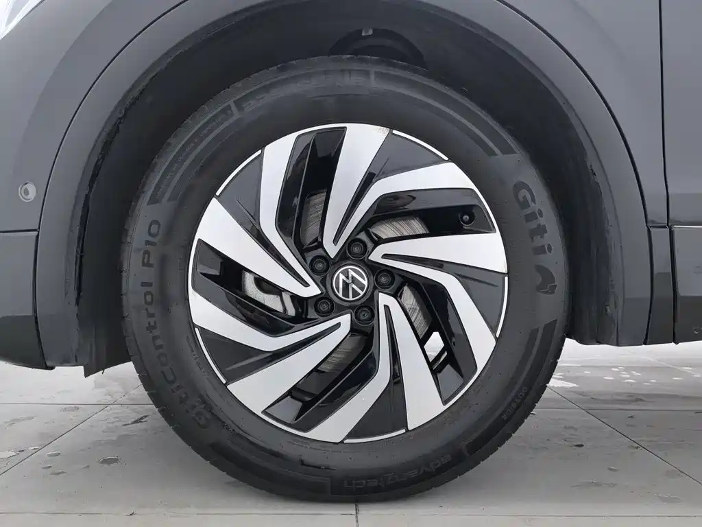 Volkswagen Tiguan L — миниатюра 17