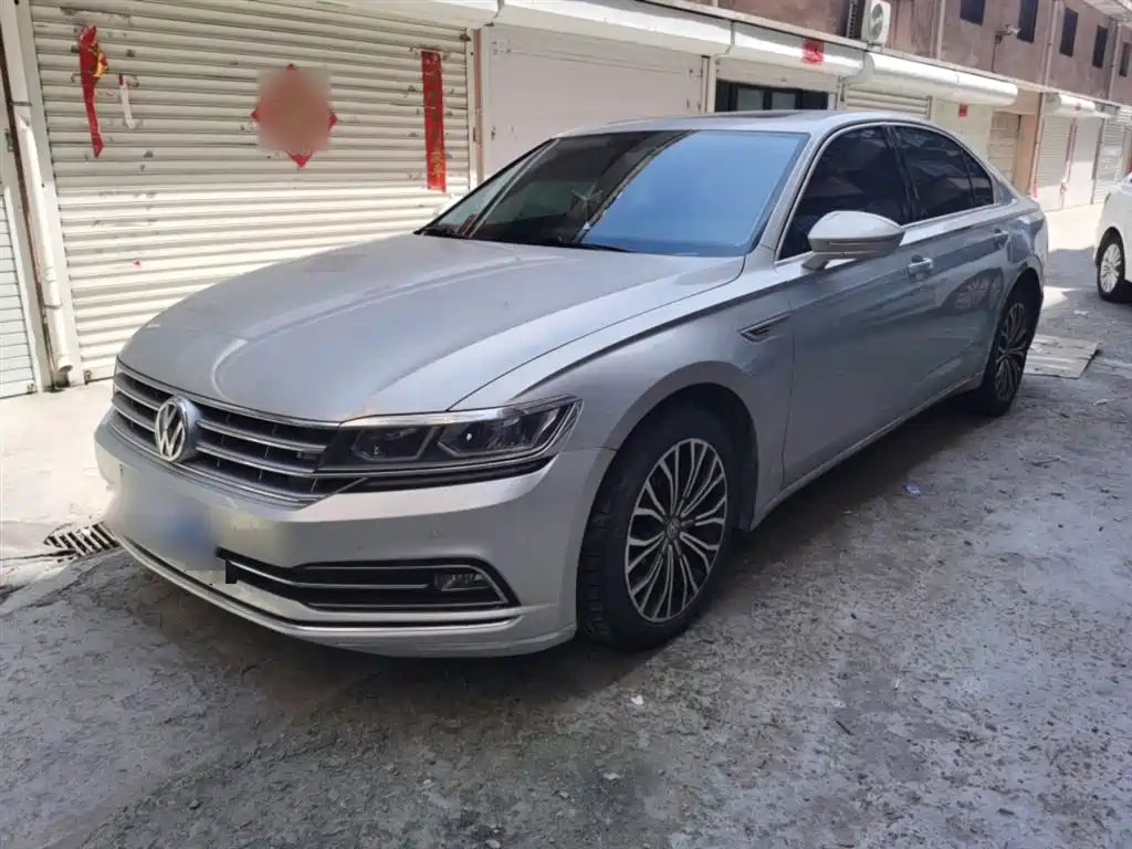 Купить Volkswagen Phideon