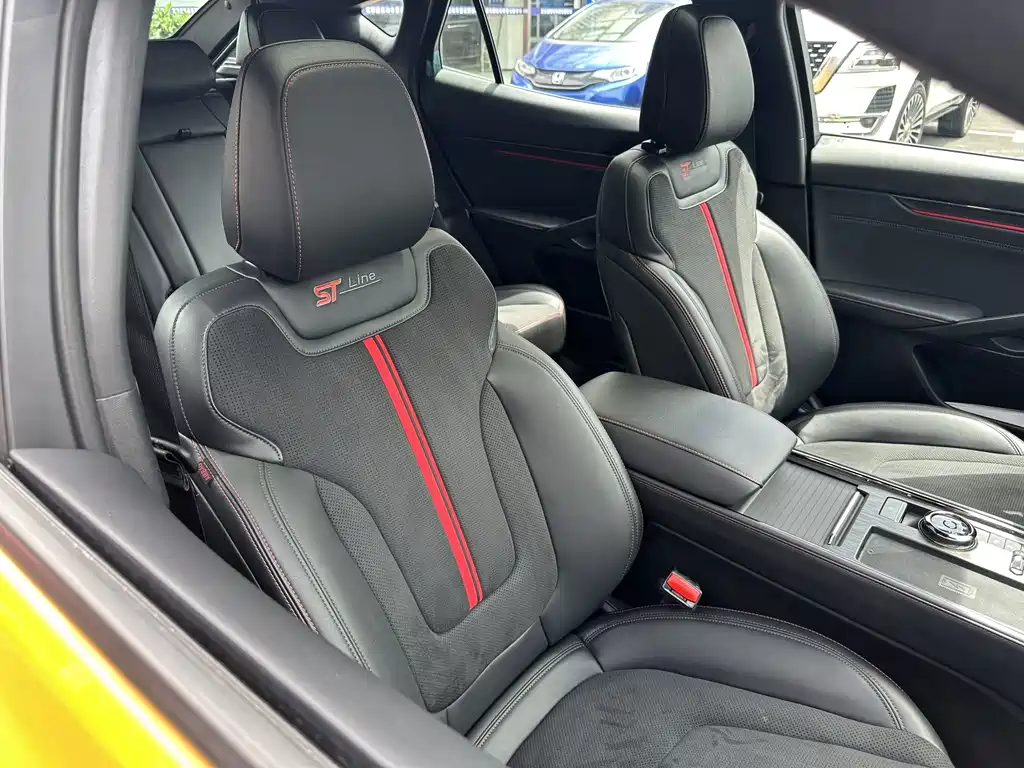 Ford Mondeo — миниатюра 8
