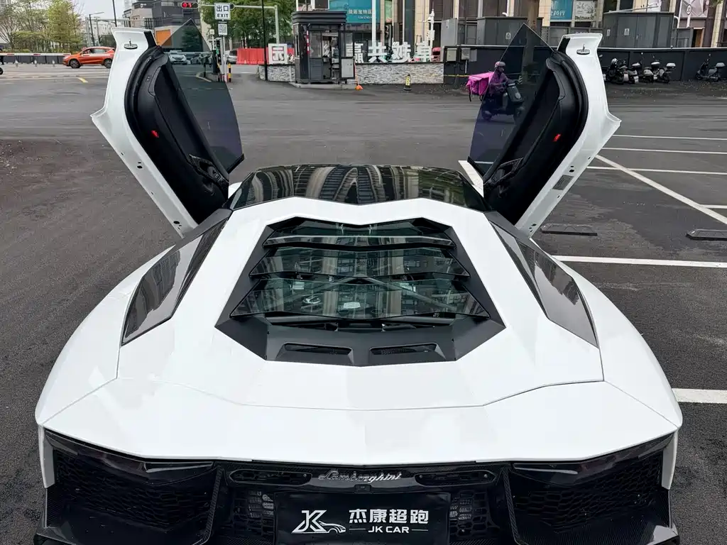 Lamborghini Aventador 2011 LP 700-4