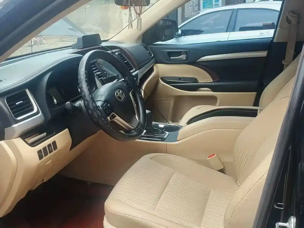 Toyota Highlander — миниатюра 7
