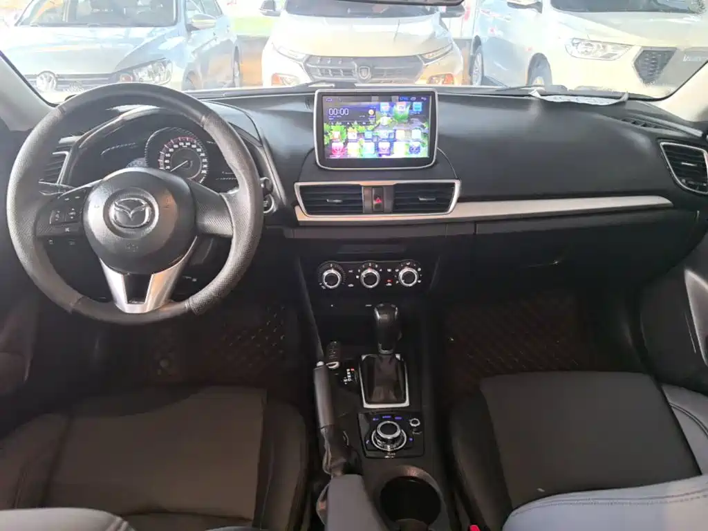 Mazda 3 Axela — миниатюра 10
