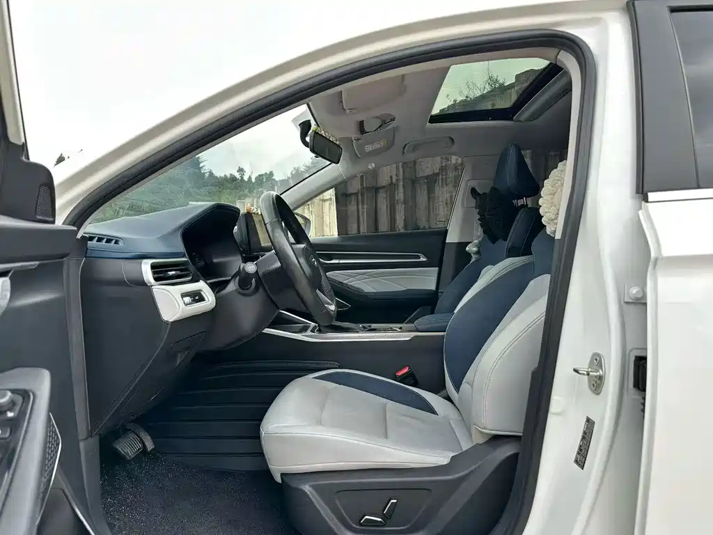 Geely Emgrand — миниатюра 6