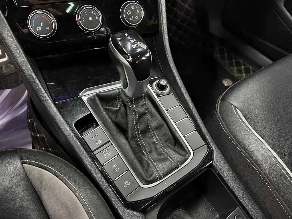 Volkswagen Sagitar — миниатюра 12