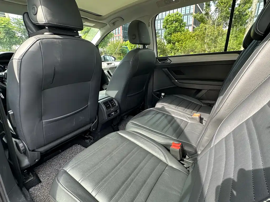 Volkswagen Touran — миниатюра 20