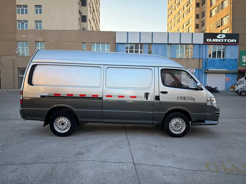 GOLDEN DRAGON SEA LION