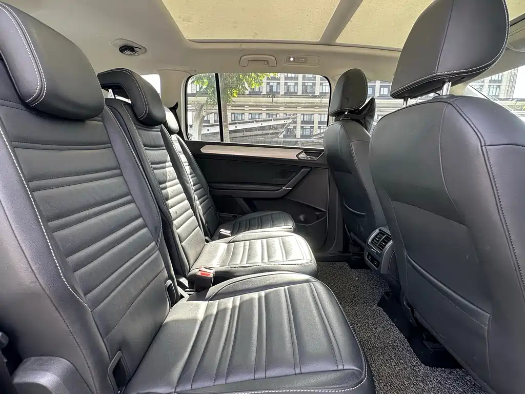 Volkswagen Touran — миниатюра 19