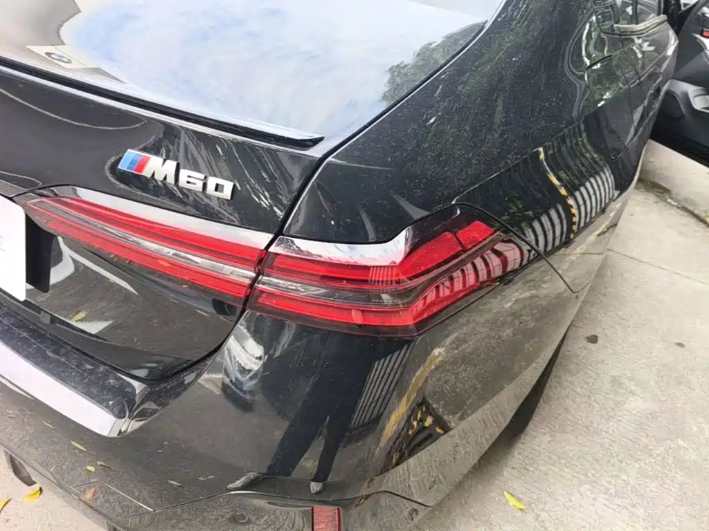 BMW i5 M60 — миниатюра 8