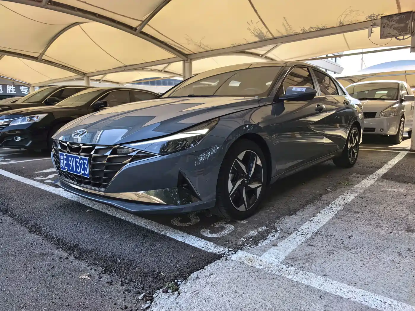 伊兰特 2022款 1.5L CVT LUX尊贵版 2022