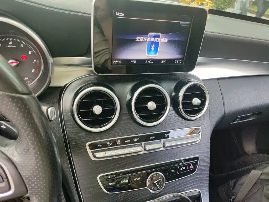 Mercedes-Benz C-Class — миниатюра 6