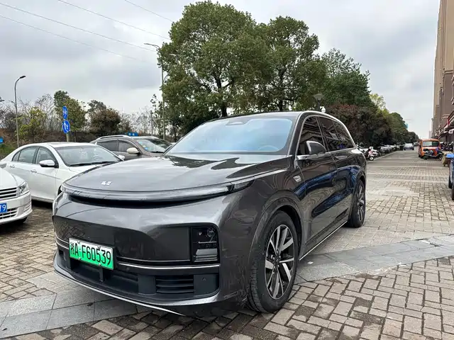 Li Auto IDEAL L8 2024