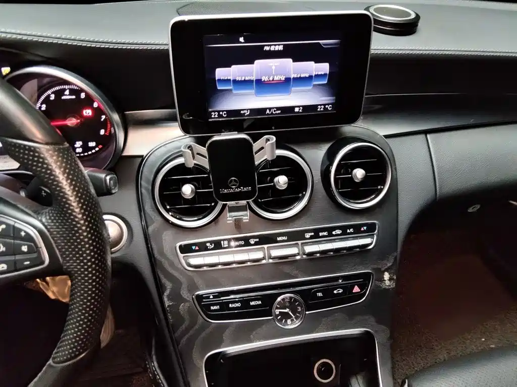 Mercedes-Benz C-Class — миниатюра 6