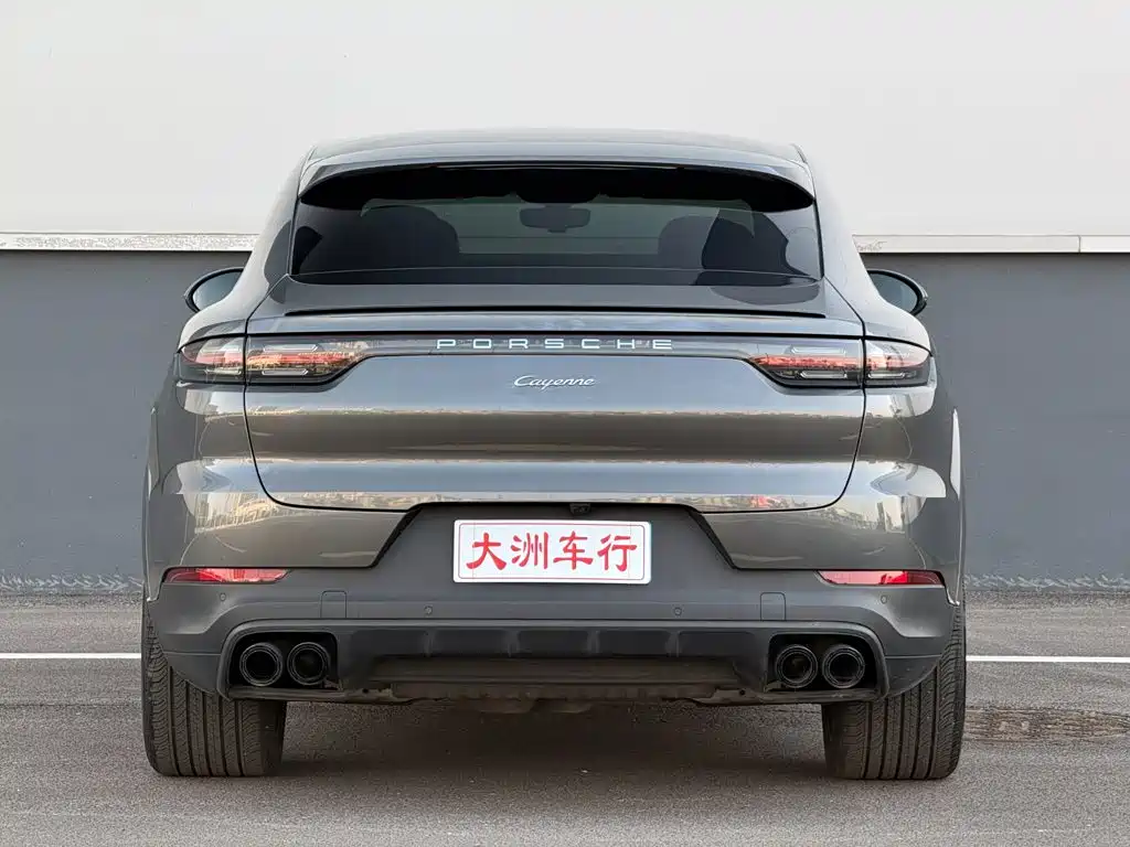 Porsche Cayenne — миниатюра 7