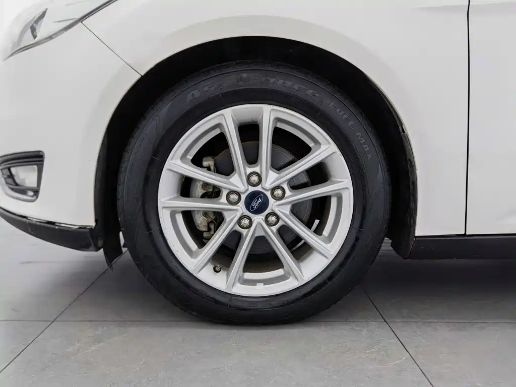 Ford Focus — миниатюра 17
