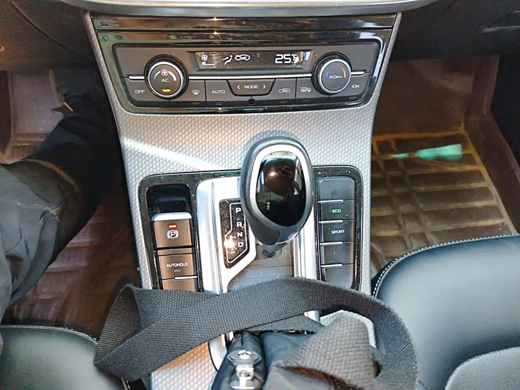 Geely Emgrand GS — миниатюра 10
