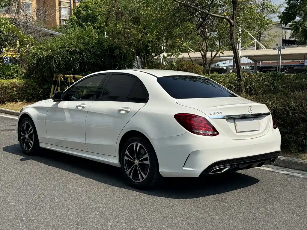 Mercedes-Benz C-Class — миниатюра 5