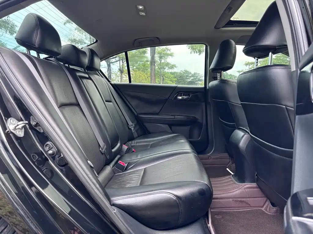 Honda Accord — миниатюра 15