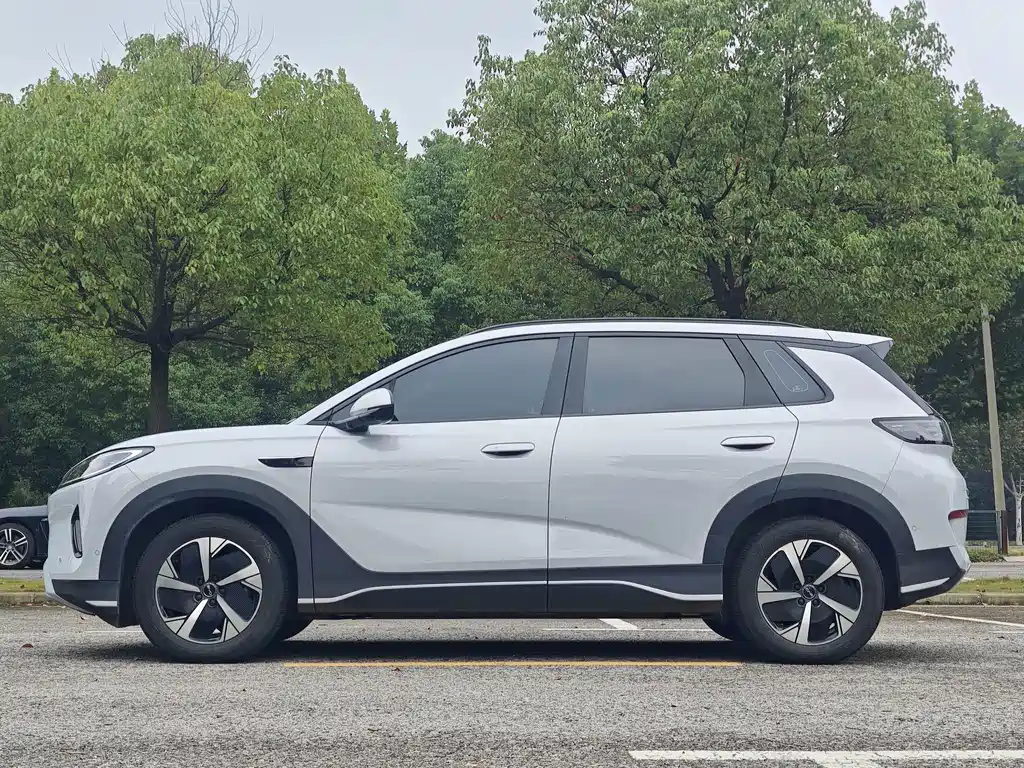 BYD Sealion 05 EV — миниатюра 7