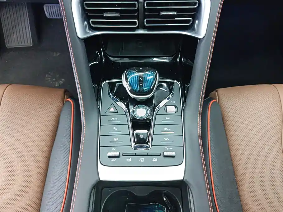 BYD PLUS New Energy — миниатюра 16