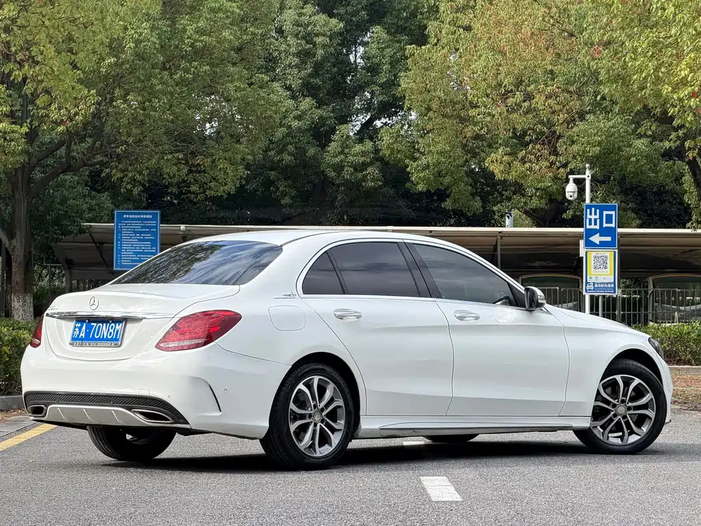 Mercedes-Benz C-Class — миниатюра 4