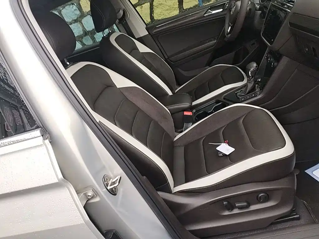 Volkswagen Tiguan L — миниатюра 25