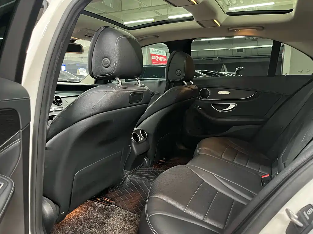 Mercedes-Benz C-Class — миниатюра 6